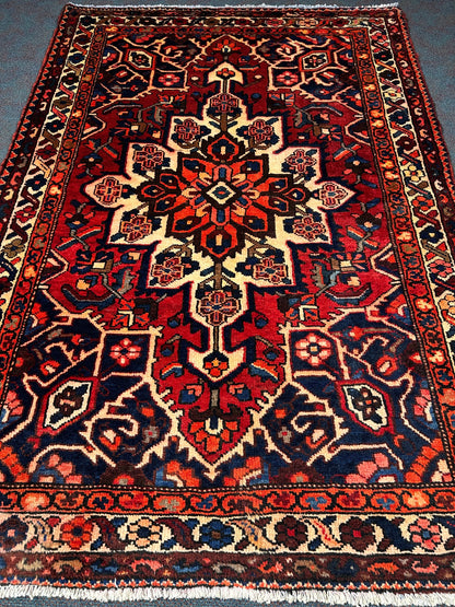 Bakhtiari Rug - 215 cm x 150 cm