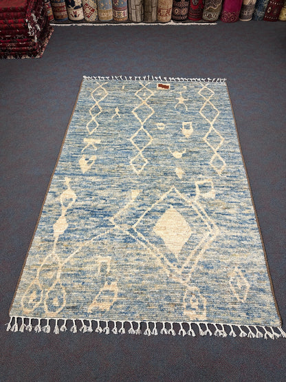 Moroccan Rug - 240 cm x 156 cm