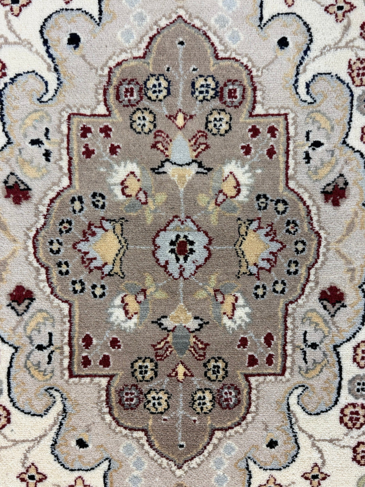 Kashmiri Rug - 184 cm x 119 cm