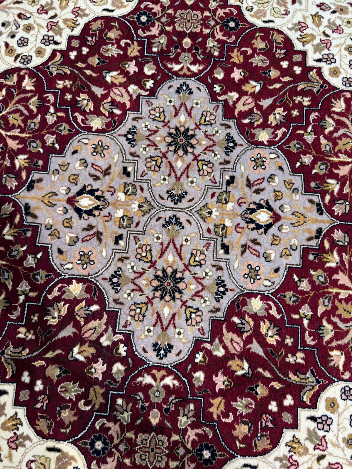 Kashmiri - 276 cm x 186 cm