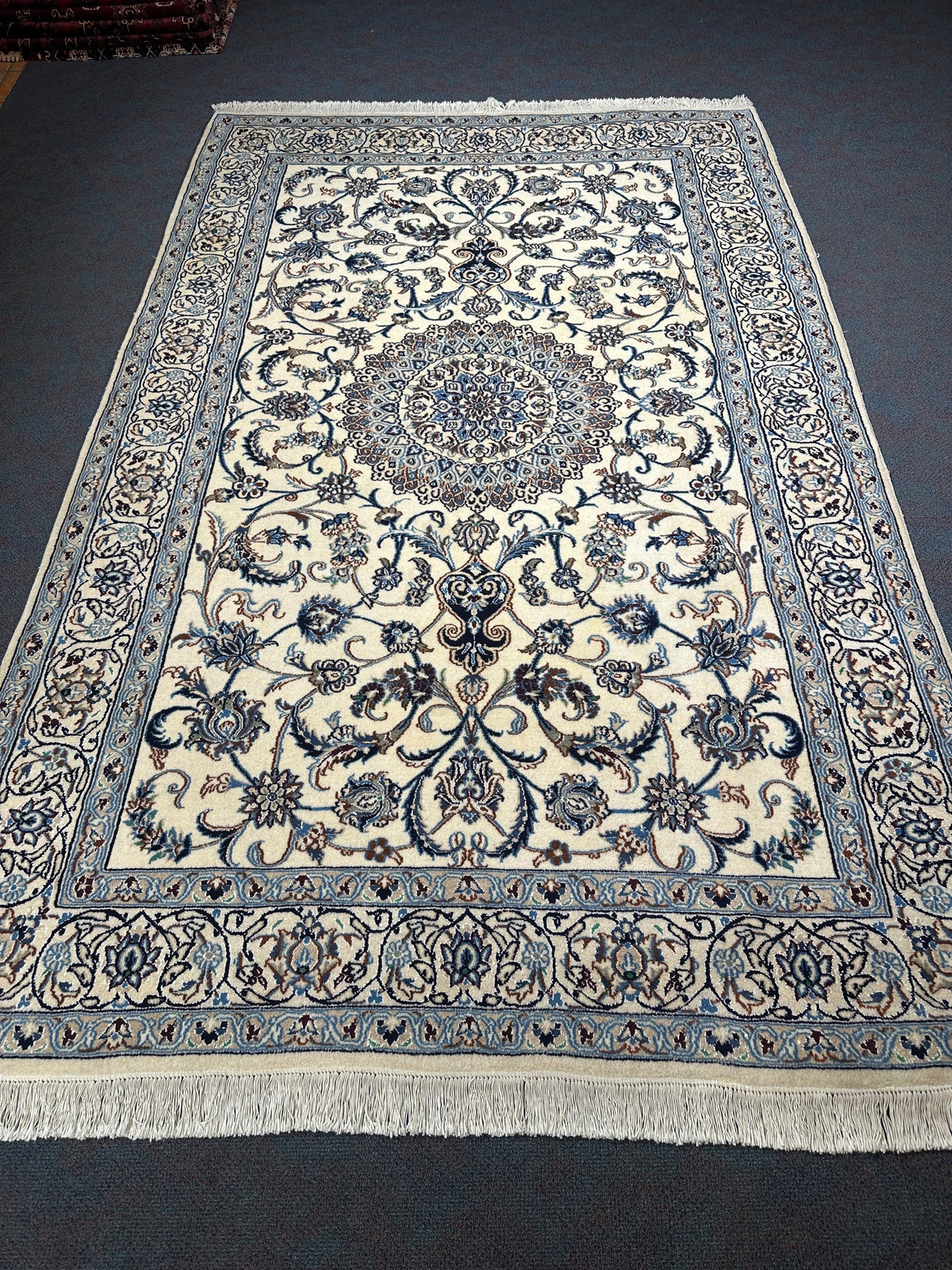 Nain Rug - 300 cm x 193 cm