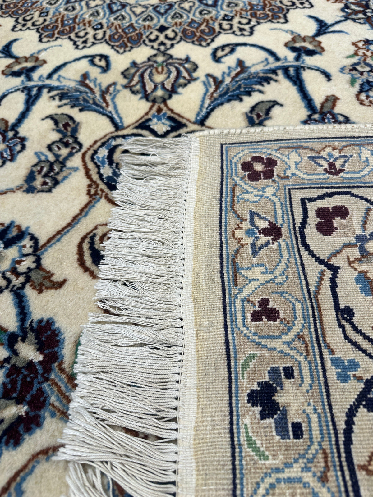 Nain Rug - 300 cm x 193 cm