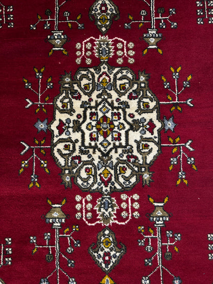 Turkish Rug - 277 cm x 152 cm