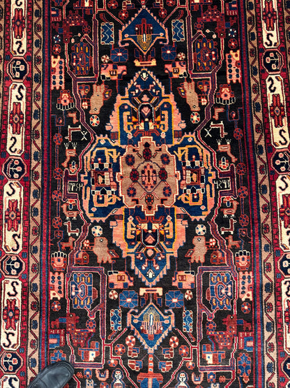 Bakhtiari Rug - 270 cm x 150 cm