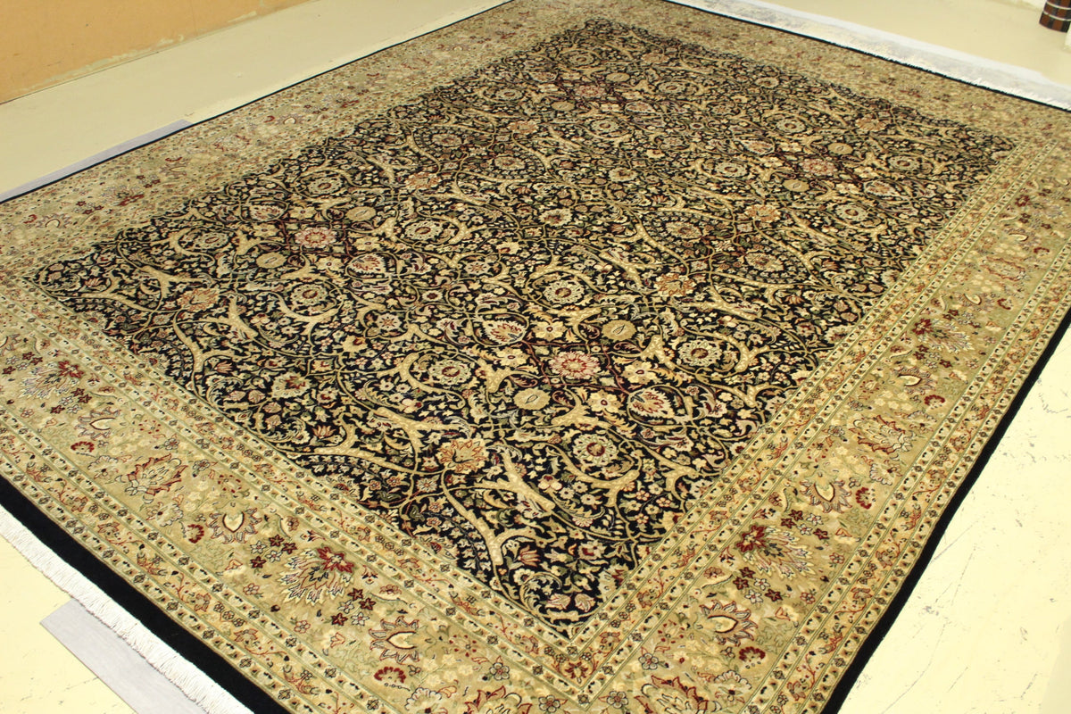 Kashmiri Rug - 358 cm x 268 cm