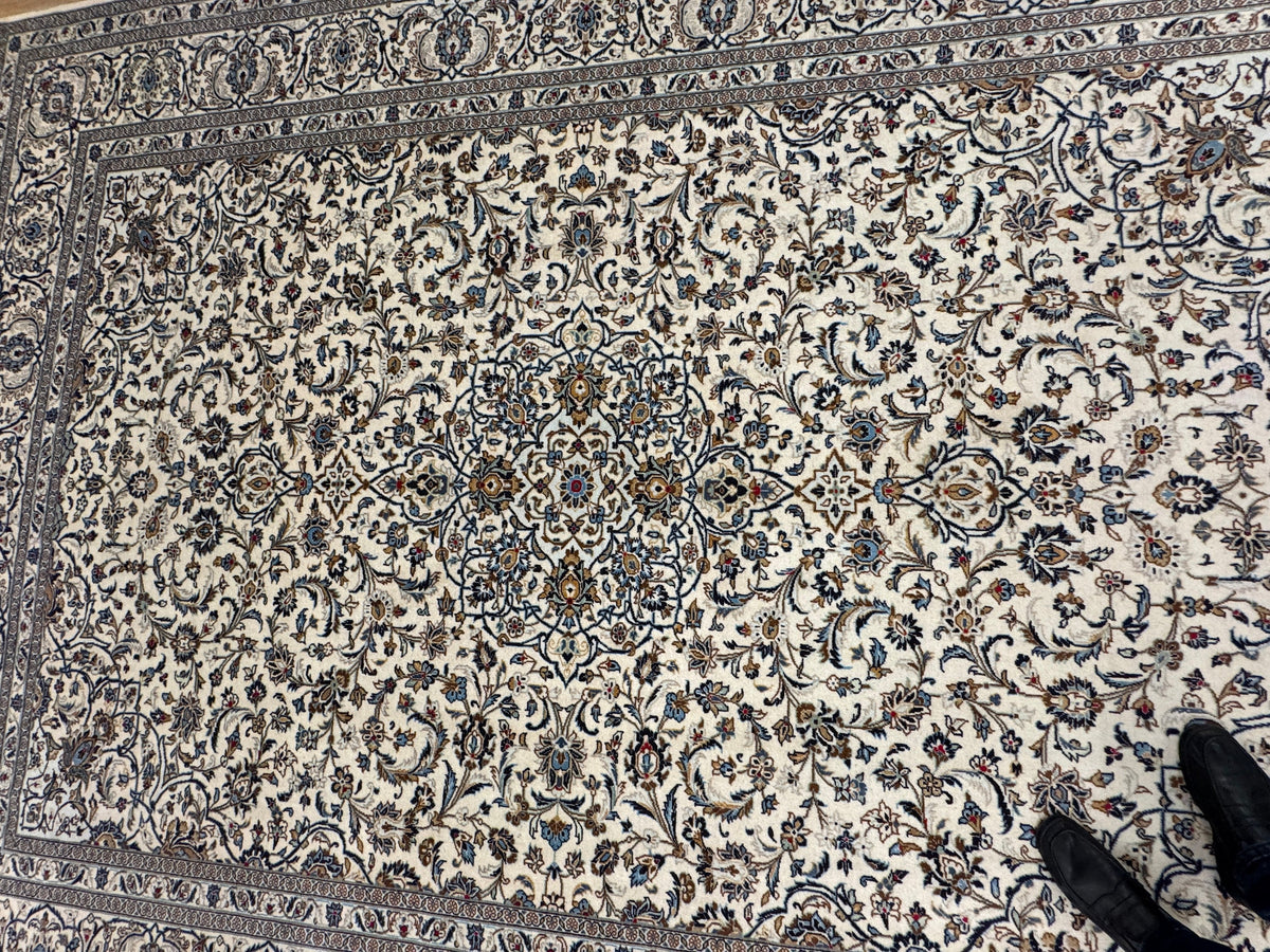 Kashan Rug - 405 cm x 300 cm