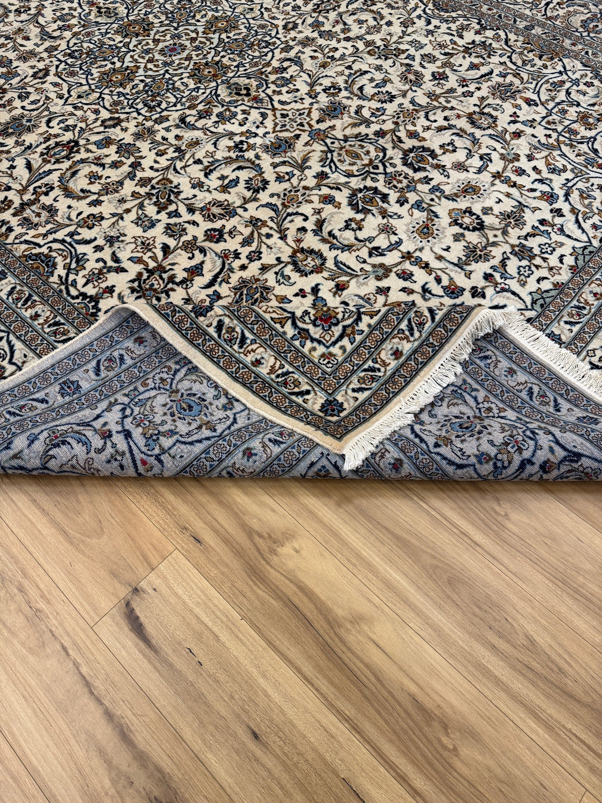 Kashan Rug - 405 cm x 300 cm