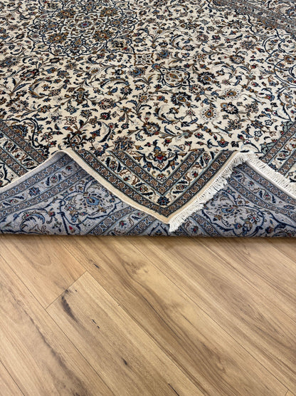 Kashan Rug - 405 cm x 300 cm