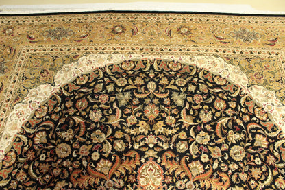 Kashmiri Rug - 379 cm x 272 cm