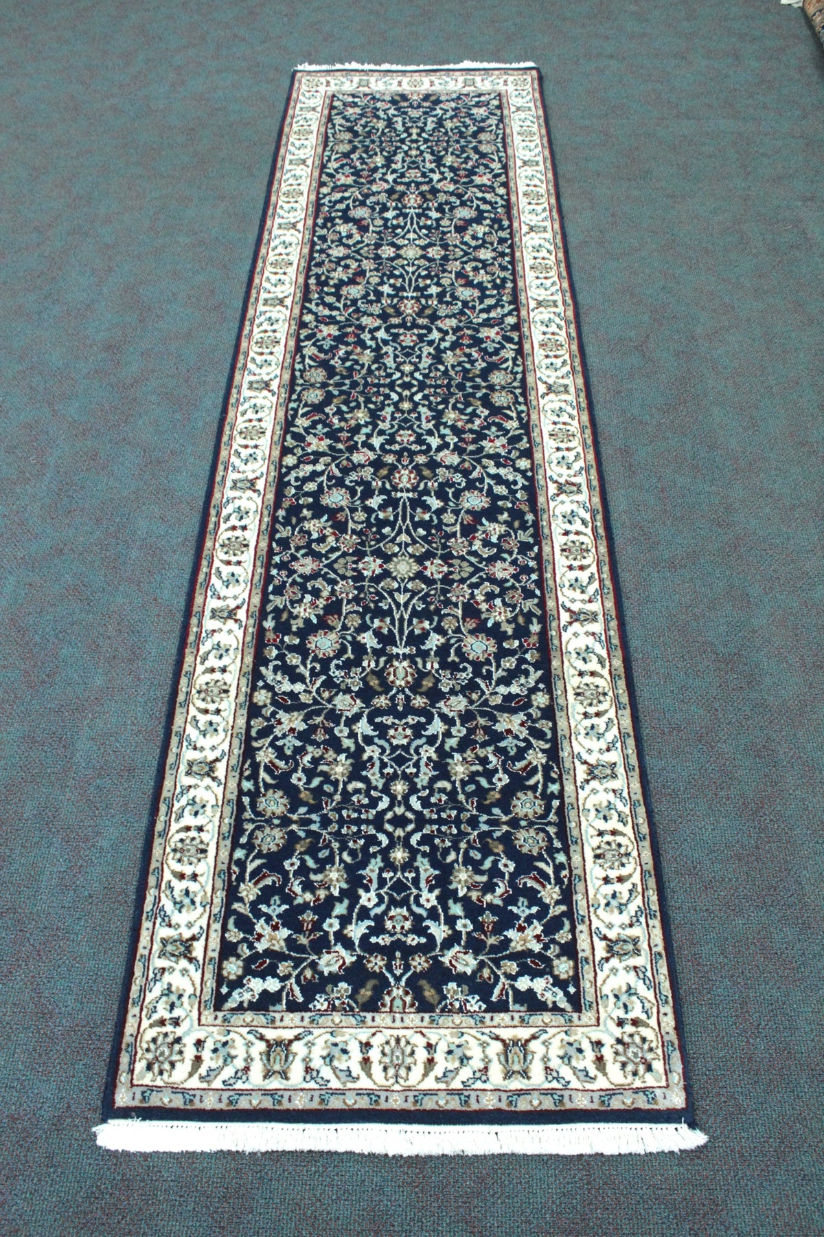 Nain Rug  - 309 cm x 80 cm