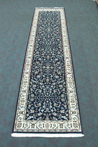 Nain Rug  - 309 cm x 80 cm