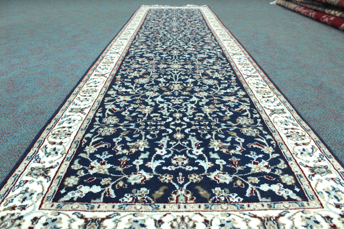 Nain Rug  - 309 cm x 80 cm