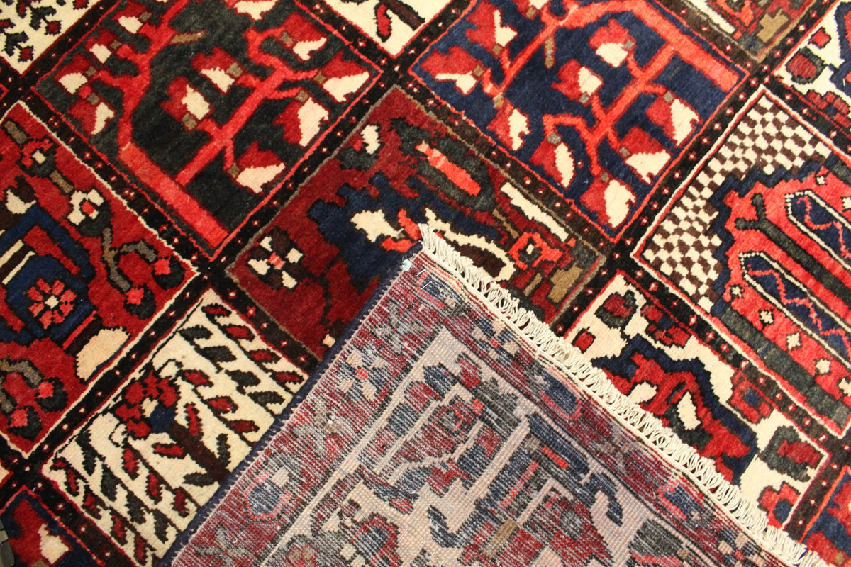 Bakhtiari Rug - 360 cm x 262 cm