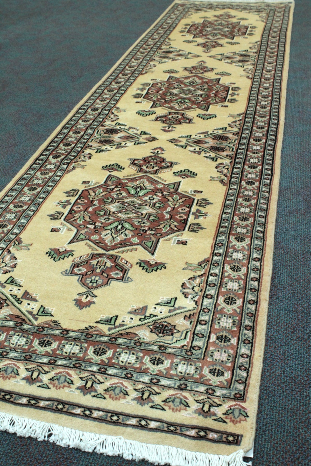 Jaldar Rug  - 324 cm x 81 cm