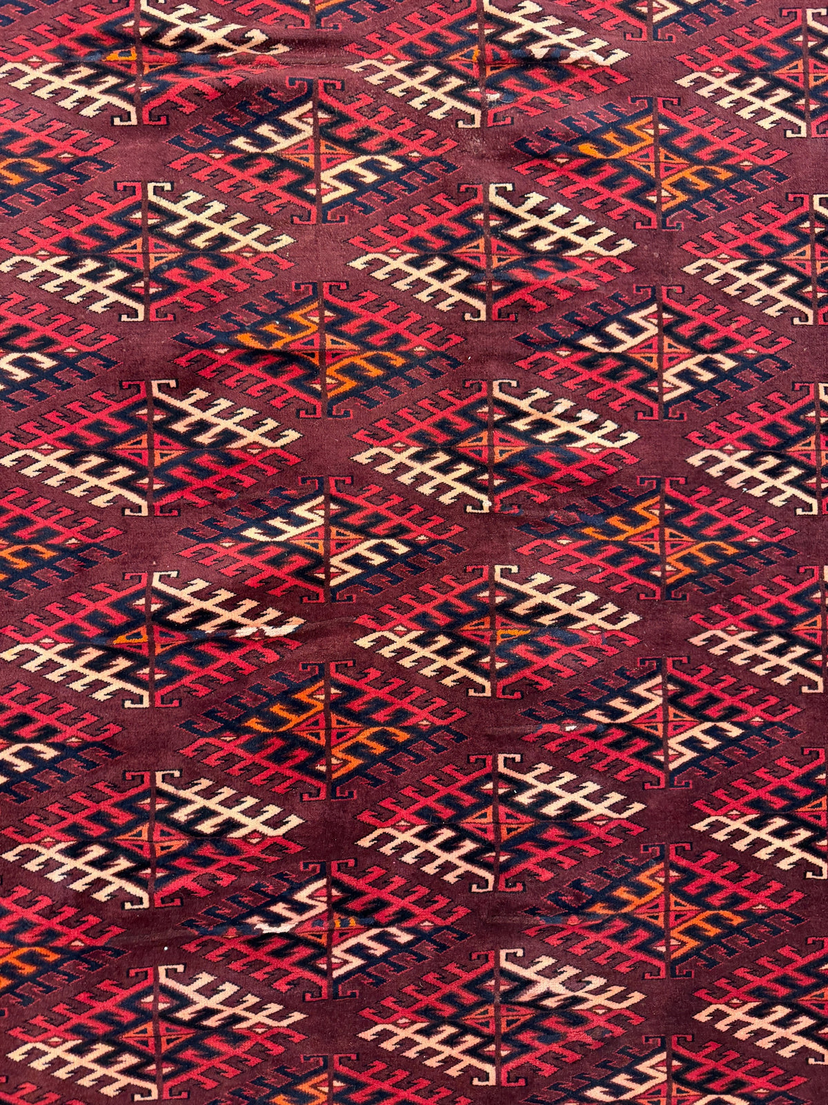 Turkoman Rug - 305 cm x 212 cm