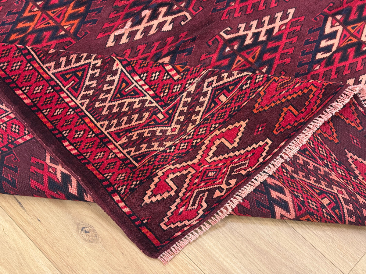 Turkoman Rug - 305 cm x 212 cm