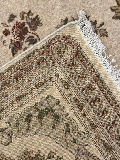 Kashmiri Rug - 275 cm x 182 cm