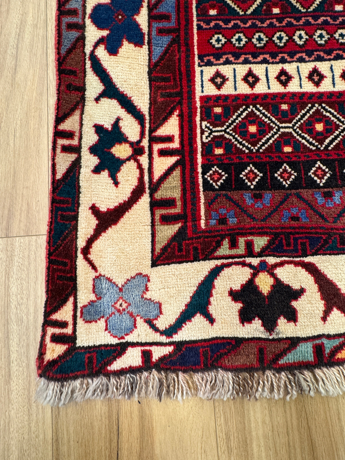 Abadeh Rug - 312 cm x 205 cm