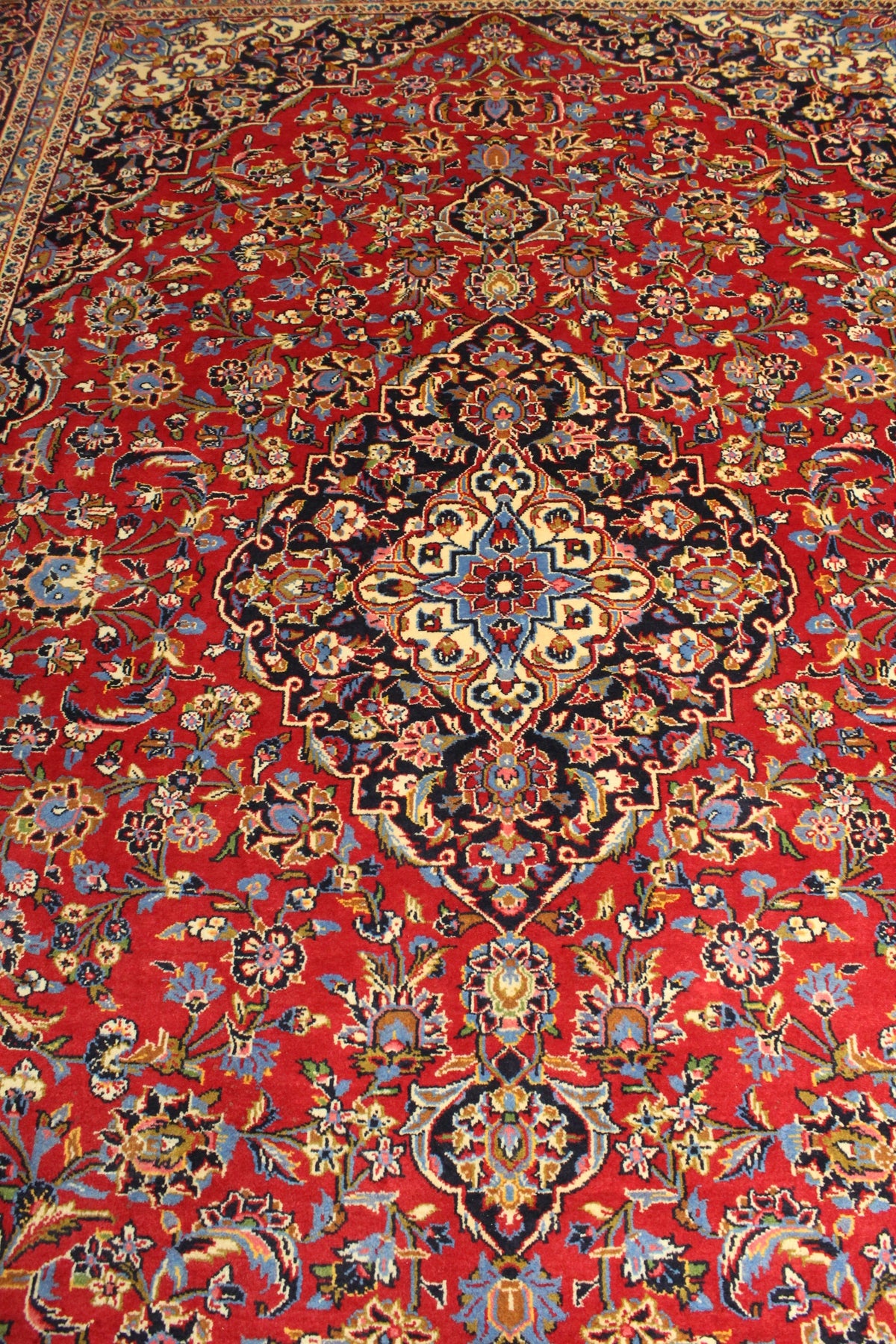 Kashan Rug - 392 cm x 292 cm