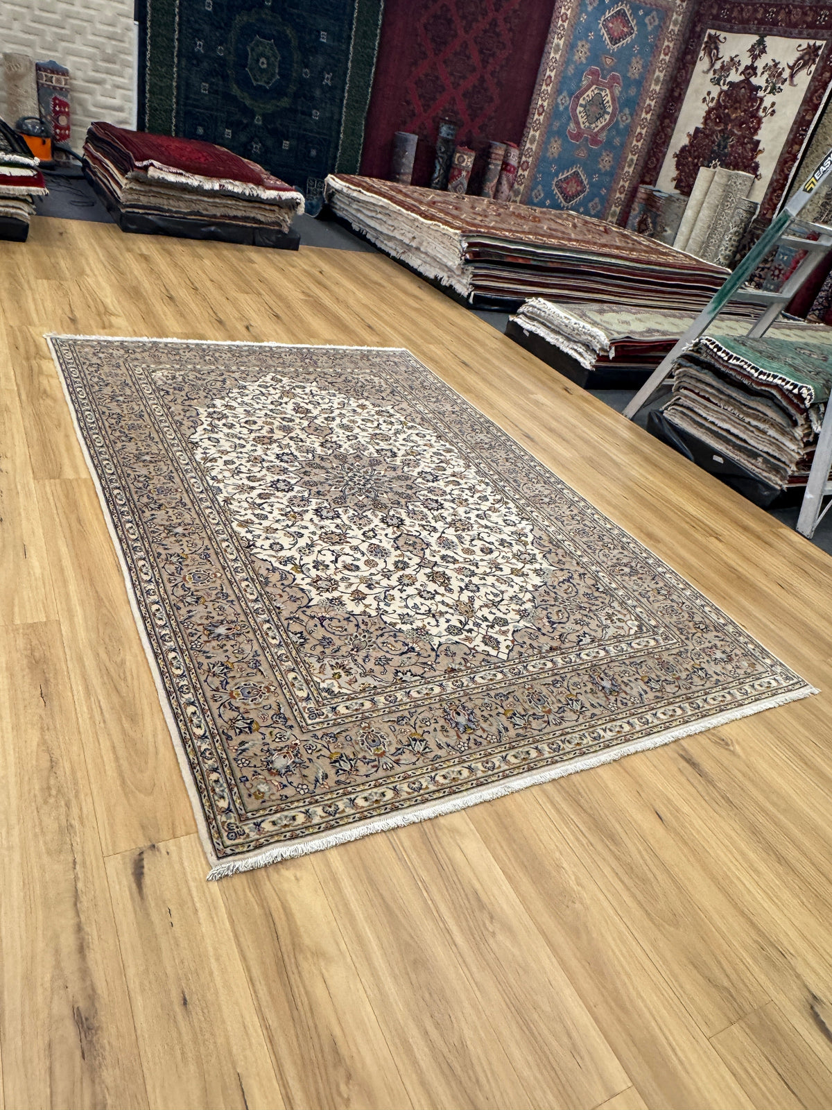 Najafabad Rug - 300 cm x 198 cm