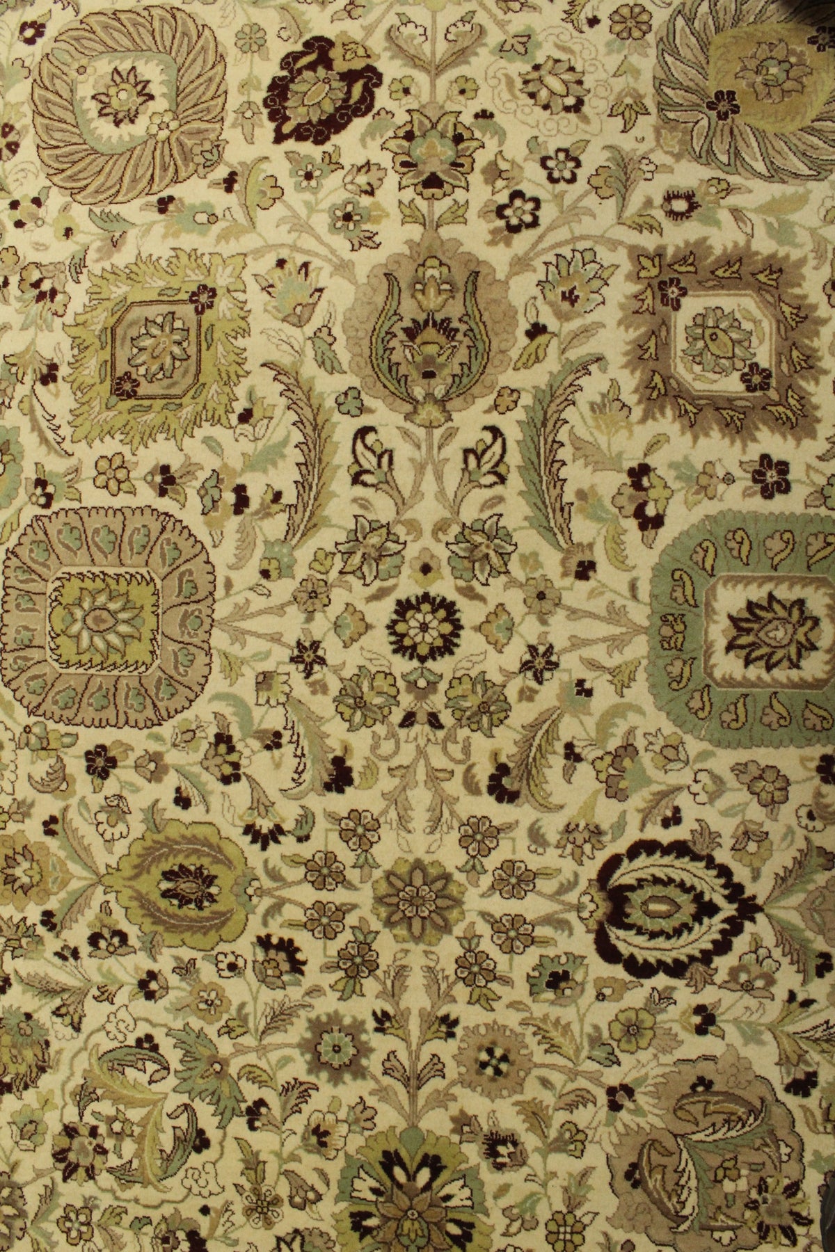 Kashmiri Rug - 366 cm x 275 cm