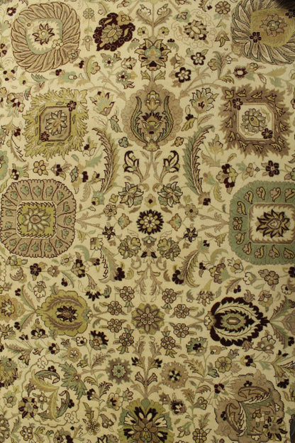 Kashmiri Rug - 366 cm x 275 cm
