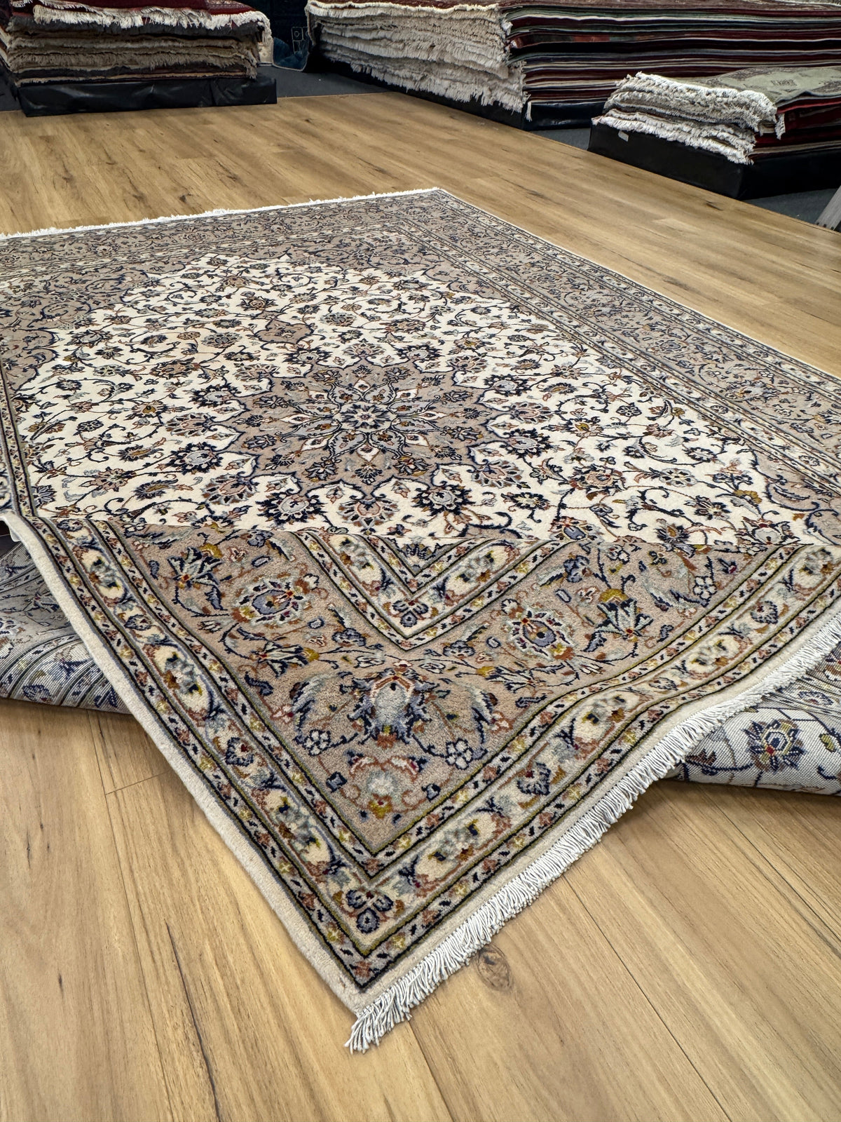 Najafabad Rug - 300 cm x 198 cm