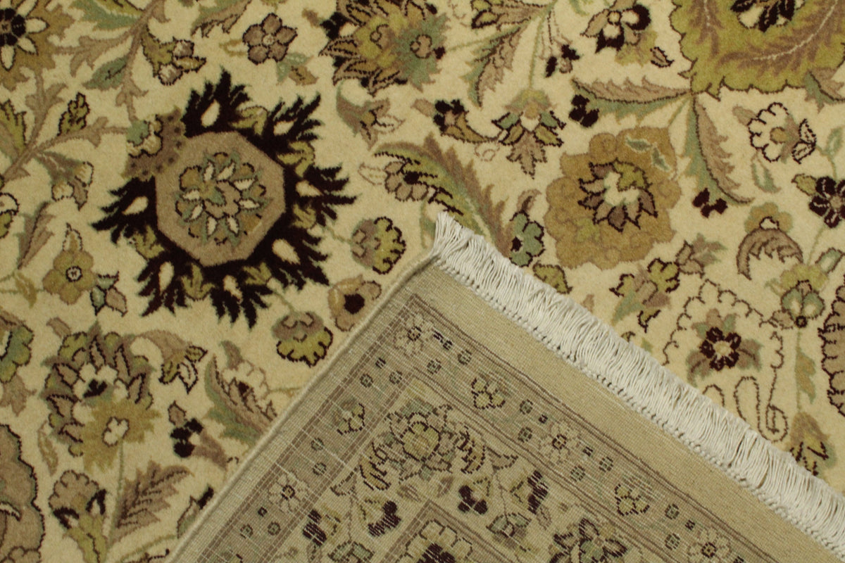Kashmiri Rug - 366 cm x 275 cm