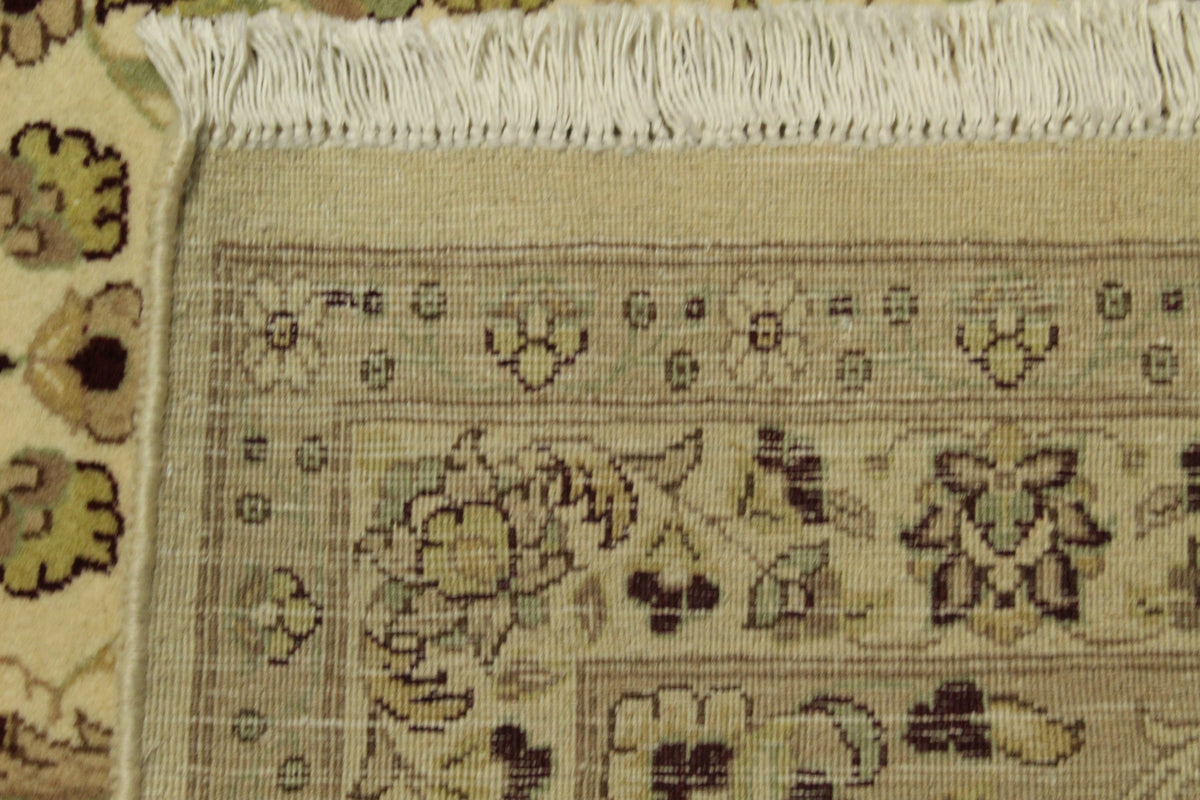 Kashmiri Rug - 366 cm x 275 cm
