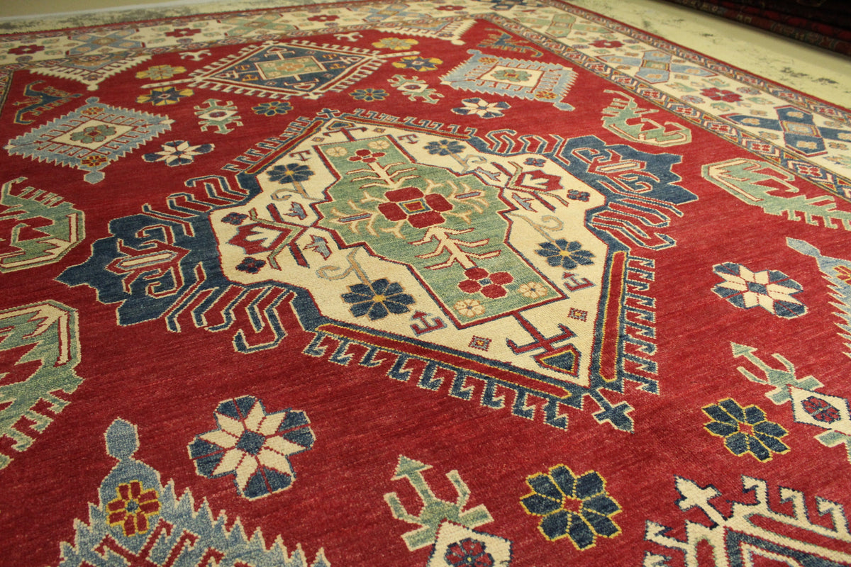 Kazak Rug - 377 cm x 258 cm