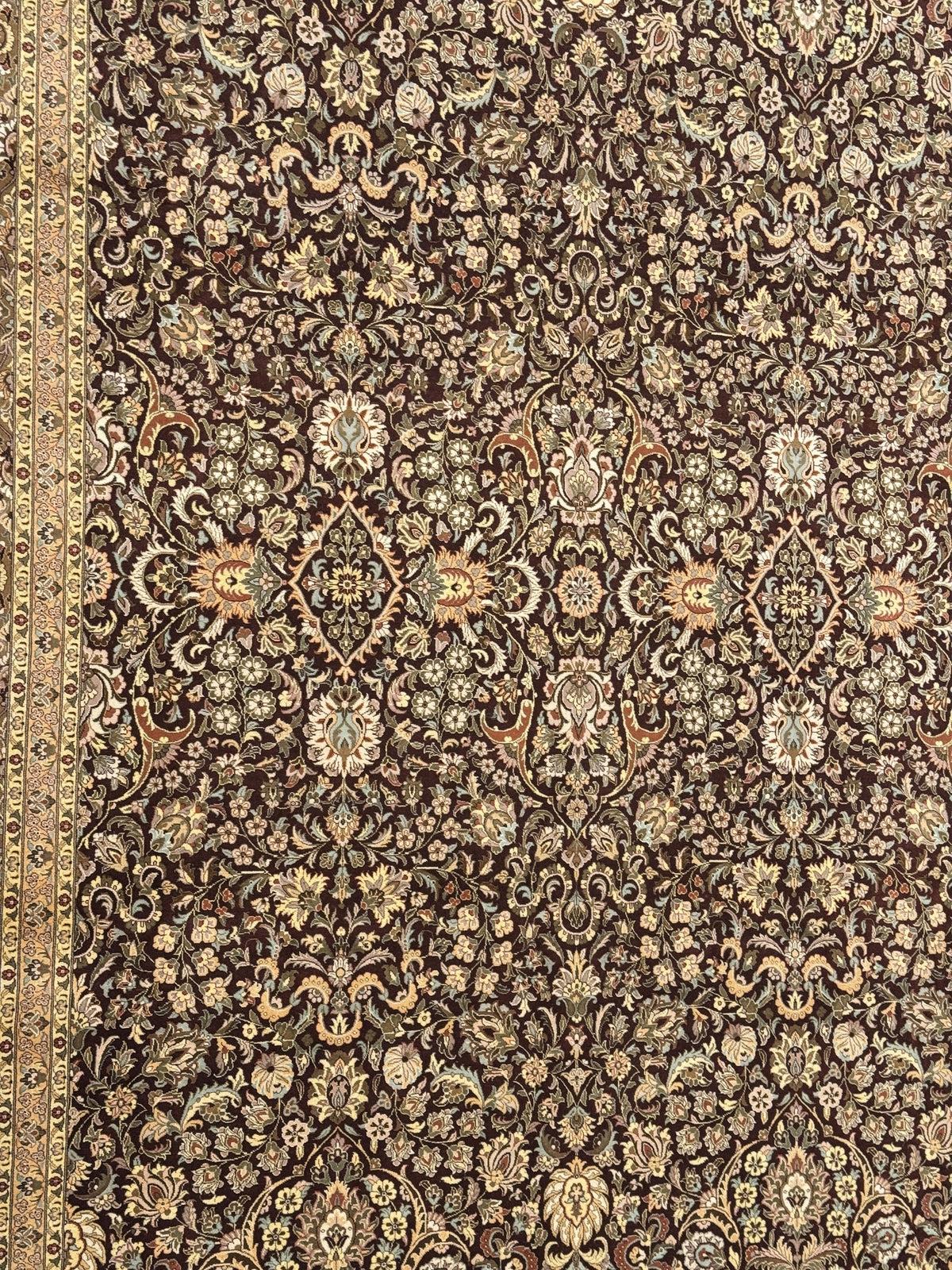 Kashmiri Rug - 371 cm x 280 cm
