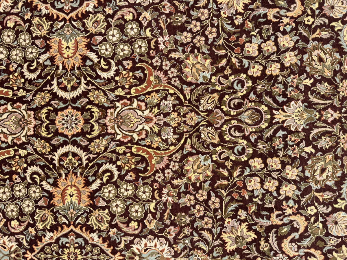 Kashmiri Rug - 371 cm x 280 cm