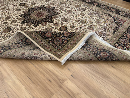 Kashmiri Rug - 365 cm x 275 cm