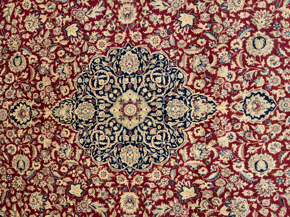 Kashmiri Rug - 357 cm x 271 cm