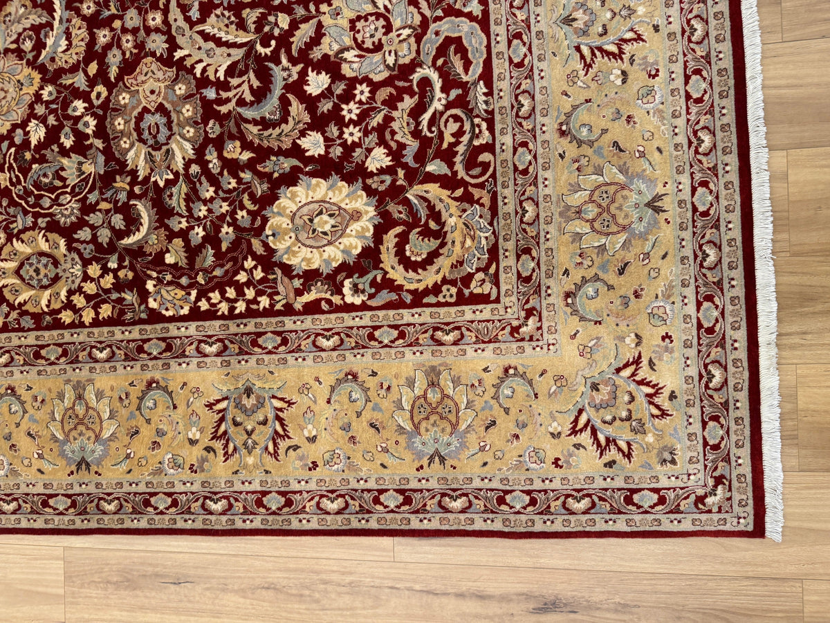 Kashmiri Rug - 359 cm x 271 cm