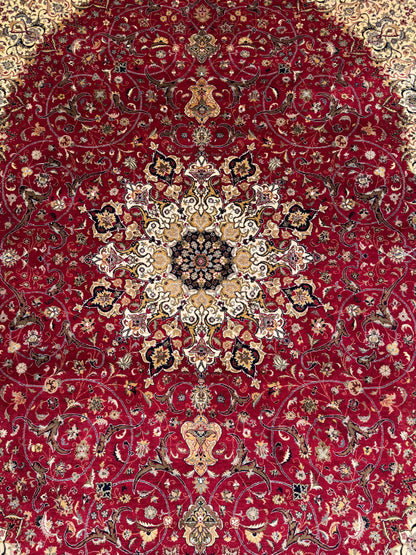 Kashmiri Rug - 380 cm x 272 cm