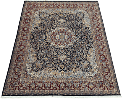 Isfahan Rug - 320 cm x 241 cm