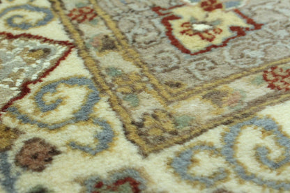 Kashmiri Rug  - 185 cm x 121 cm