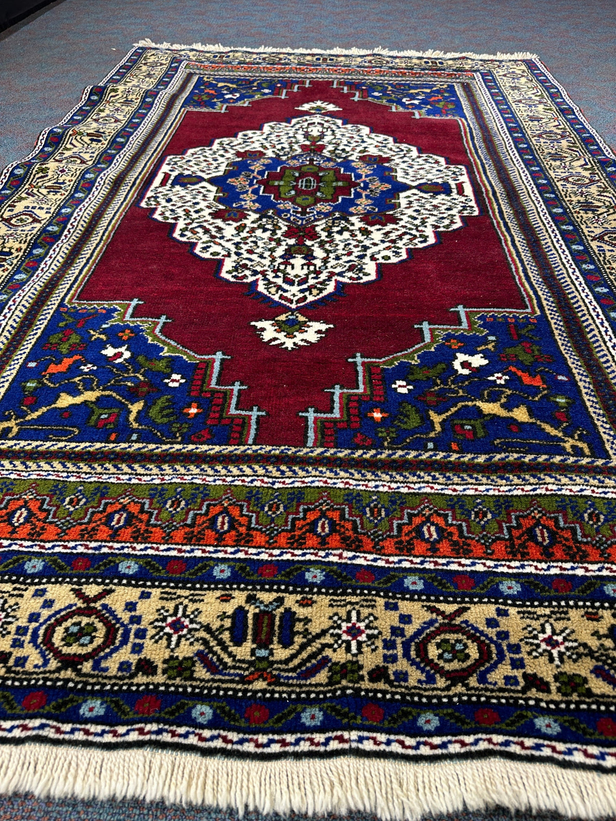 Turkish Rug - 235 cm x 150 cm