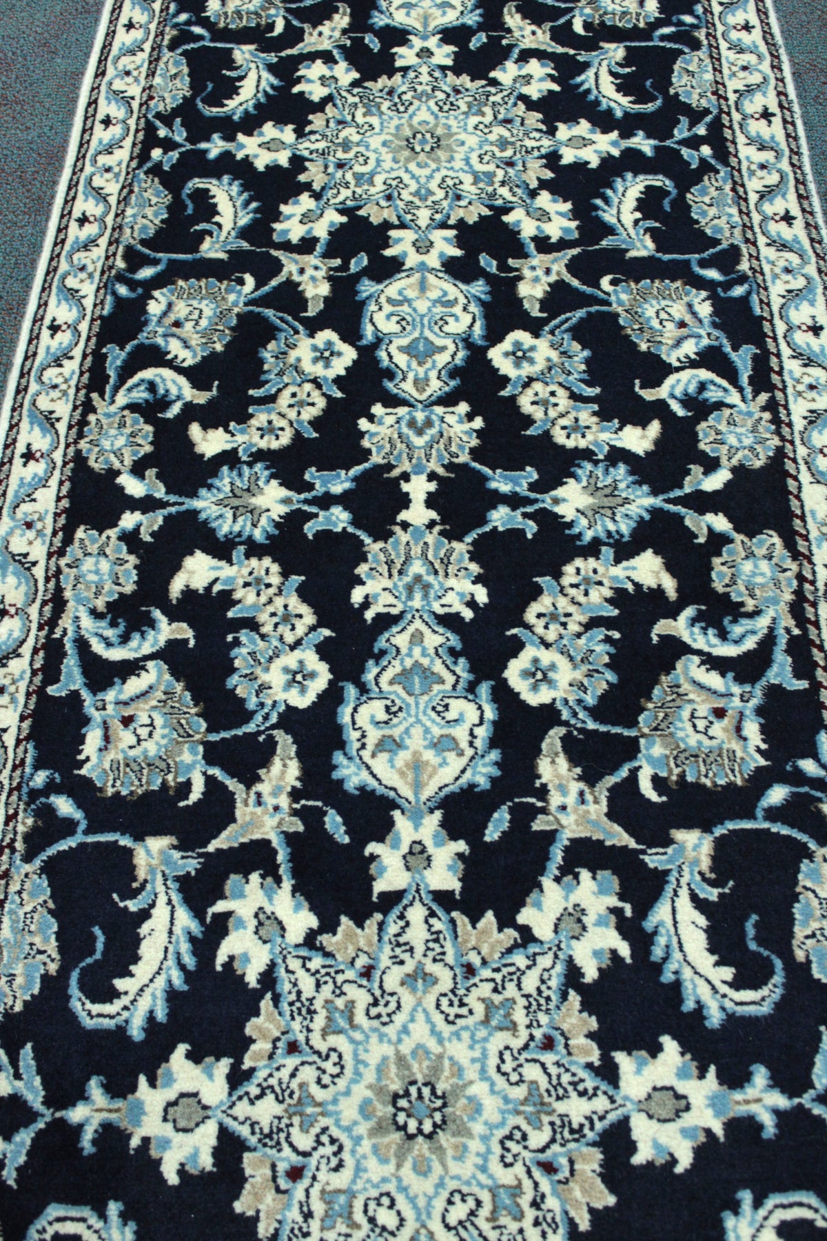 Nain - 210 cm x 73 cm