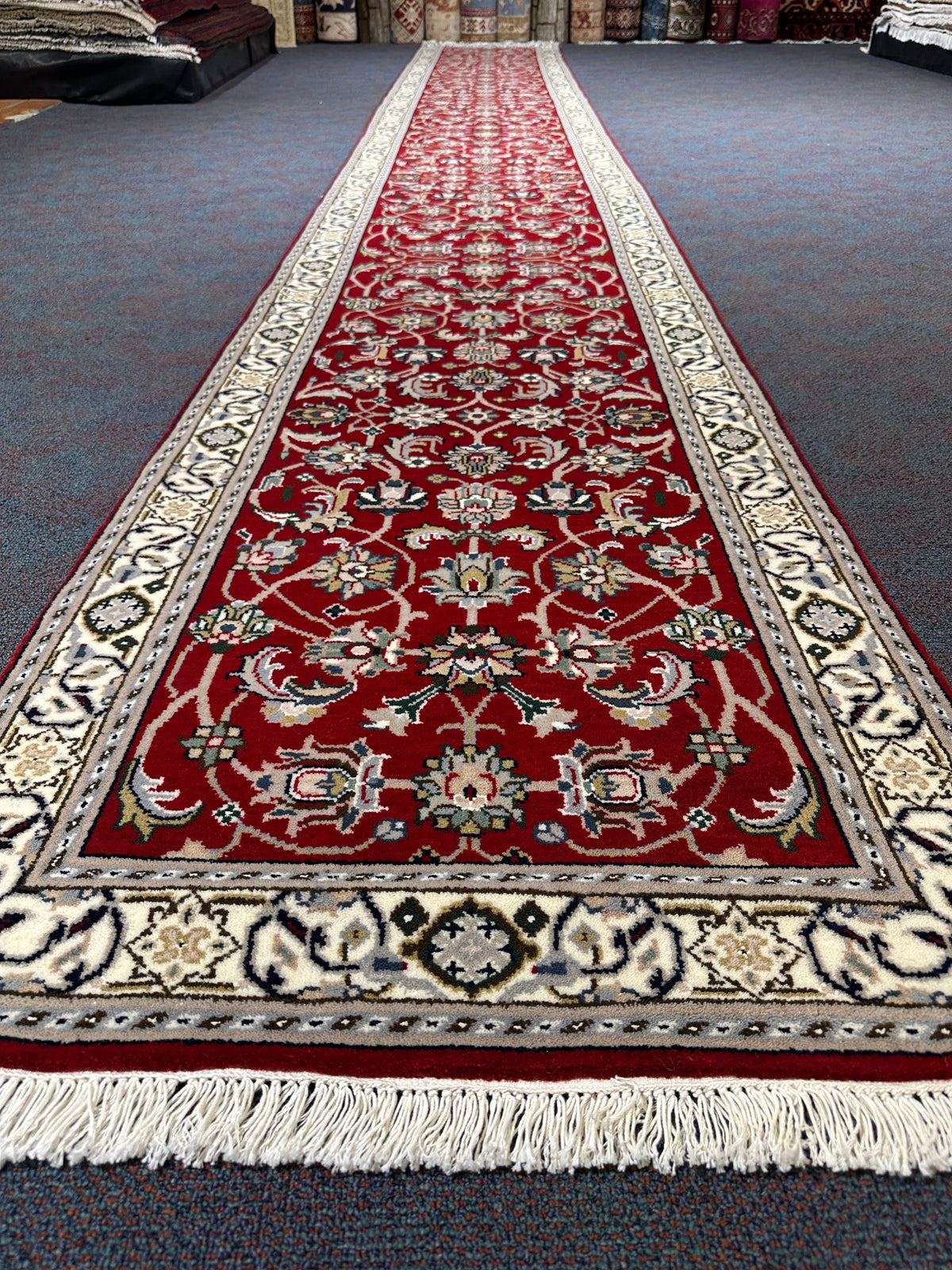 Ziegler Rug - 596 cm x 78 cm