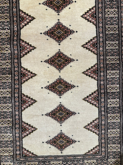 Jaldar Rug - 432 cm x 81 cm