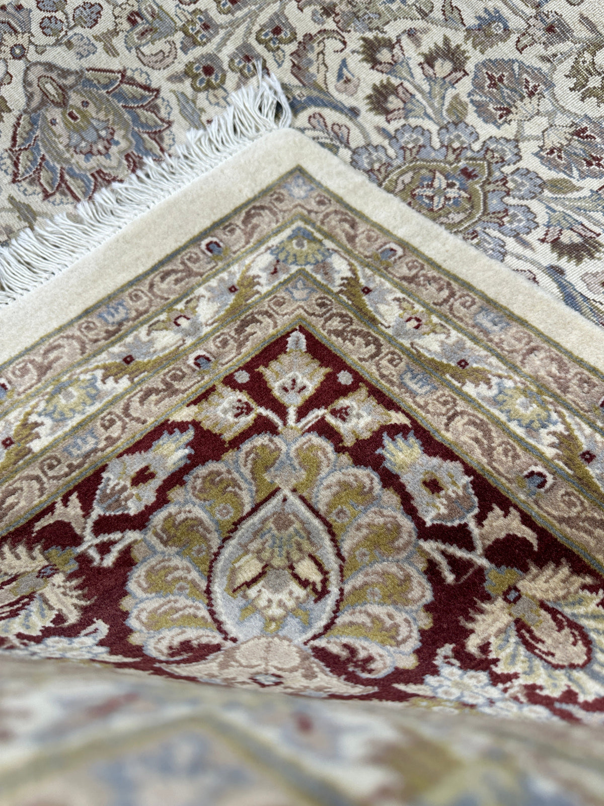 Kashmiri Rug  - 310 cm x 249 cm