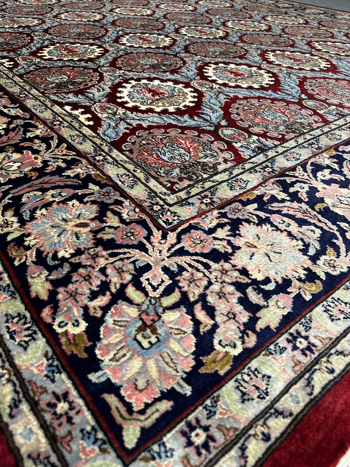 Kashmiri Rug  - 300 cm x 238 cm