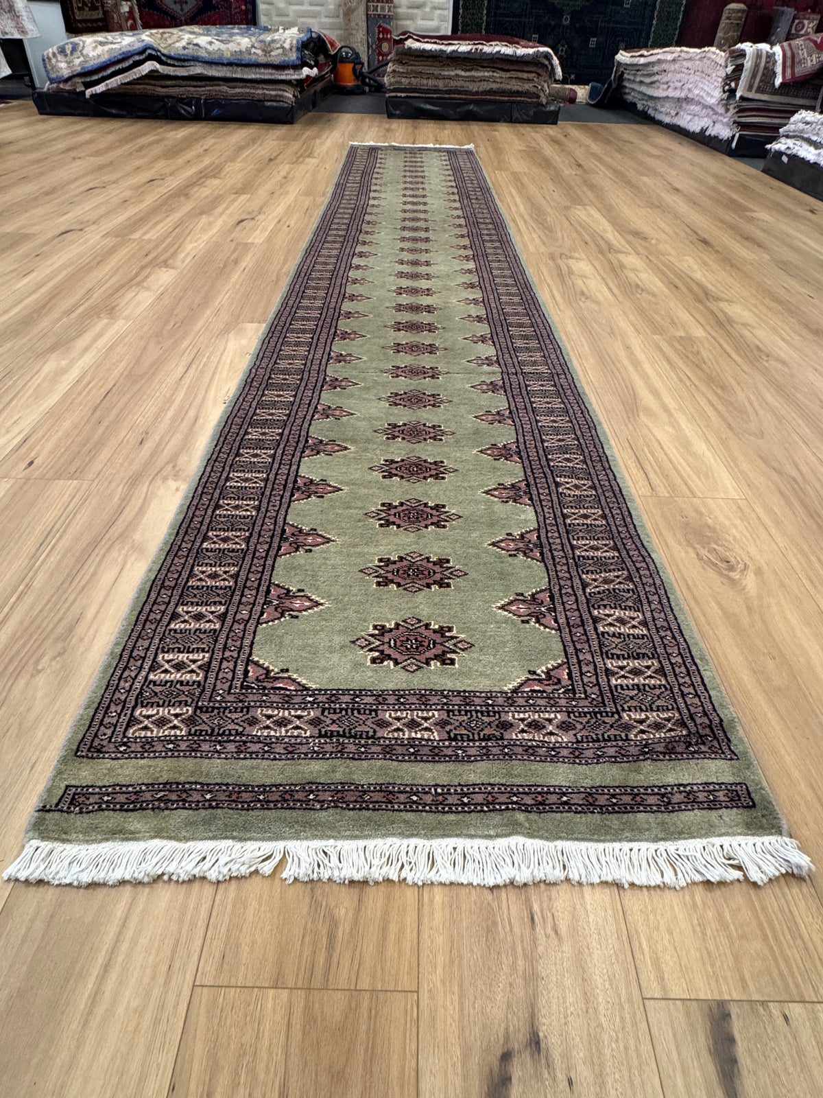 Jaldar Rug - 433 cm x 78 cm