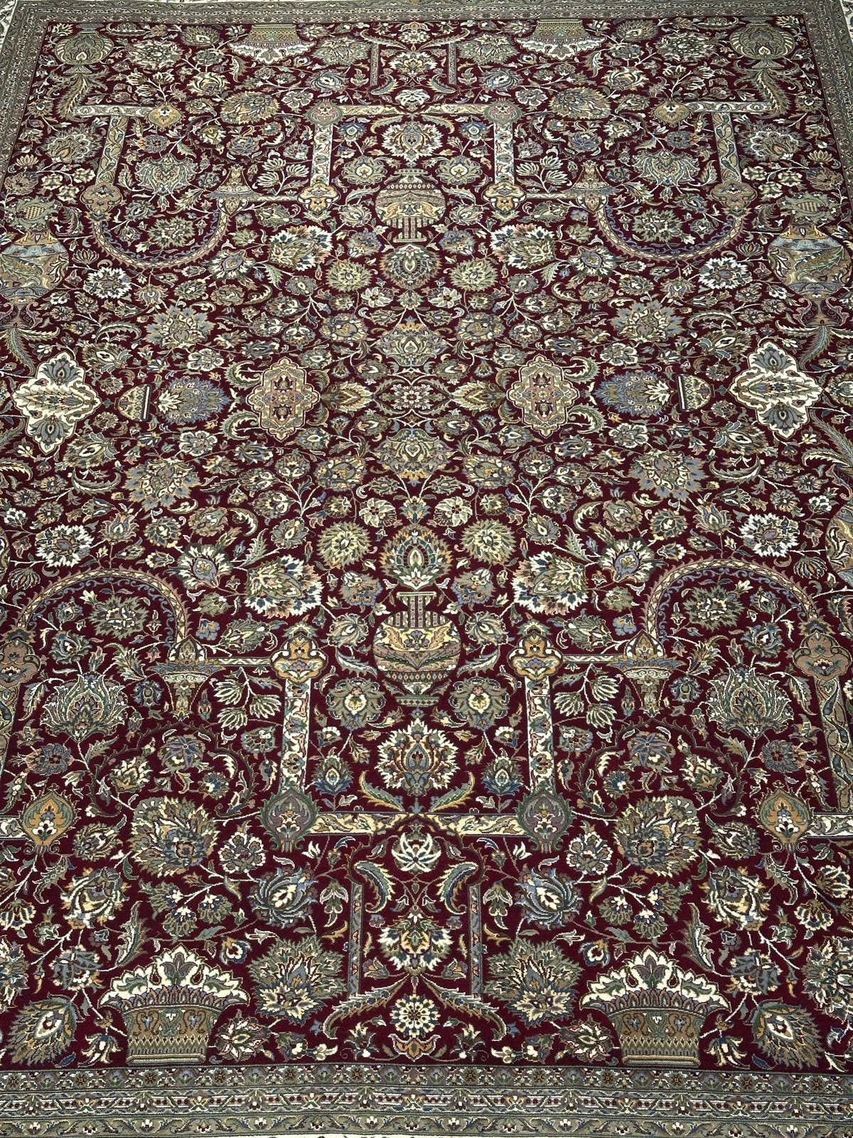 Kashmiri Rug  - 371 cm x 282 cm