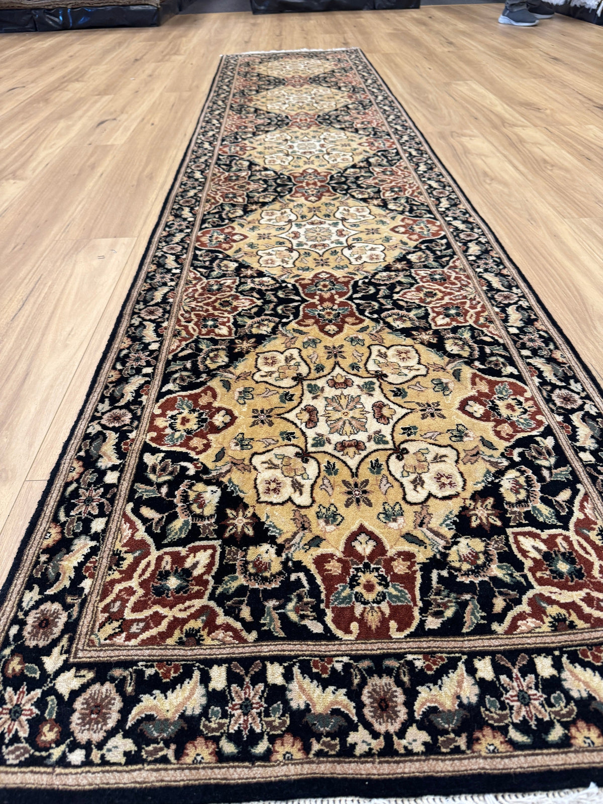Kashmiri Rug  - 348 cm x 75 cm