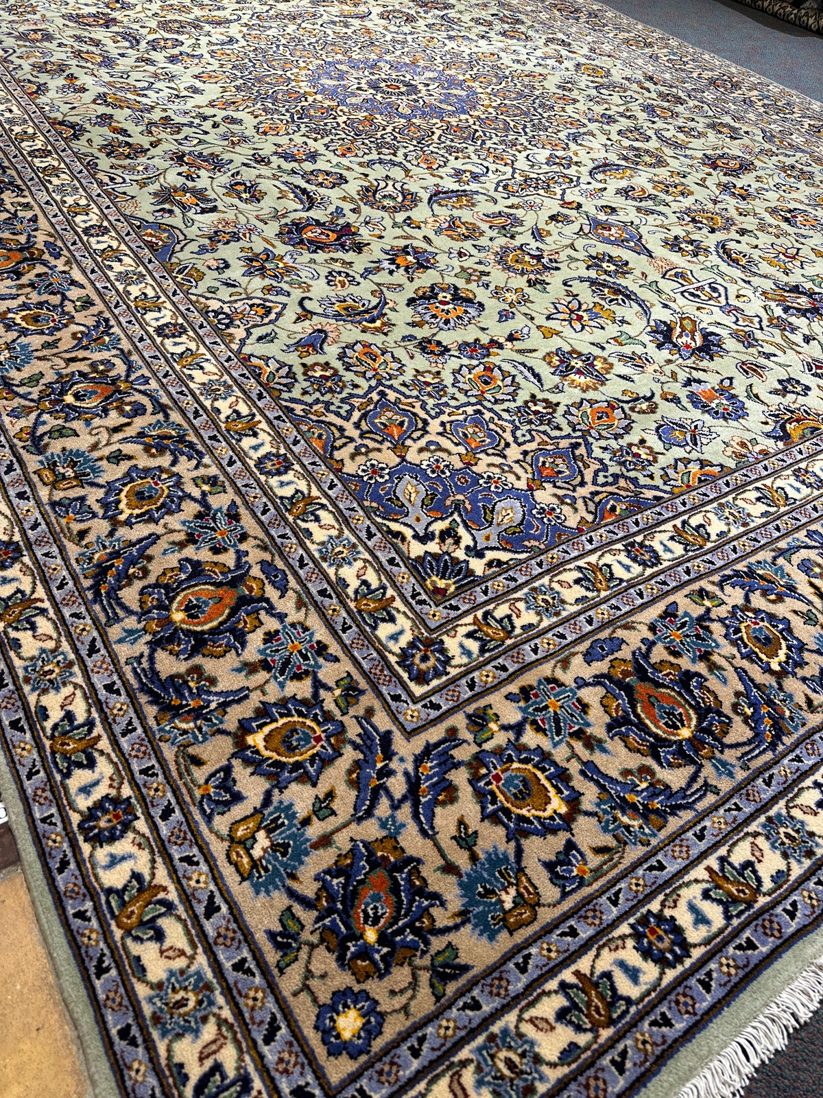 Kashan Rug - 422 cm x 292 cm
