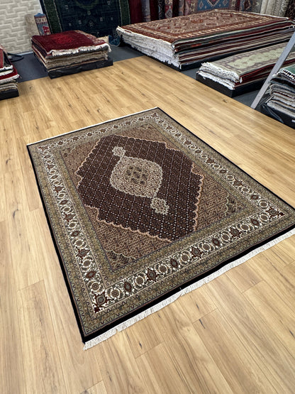 Mahi Tabriz Rug - 252 cm x 194 cm