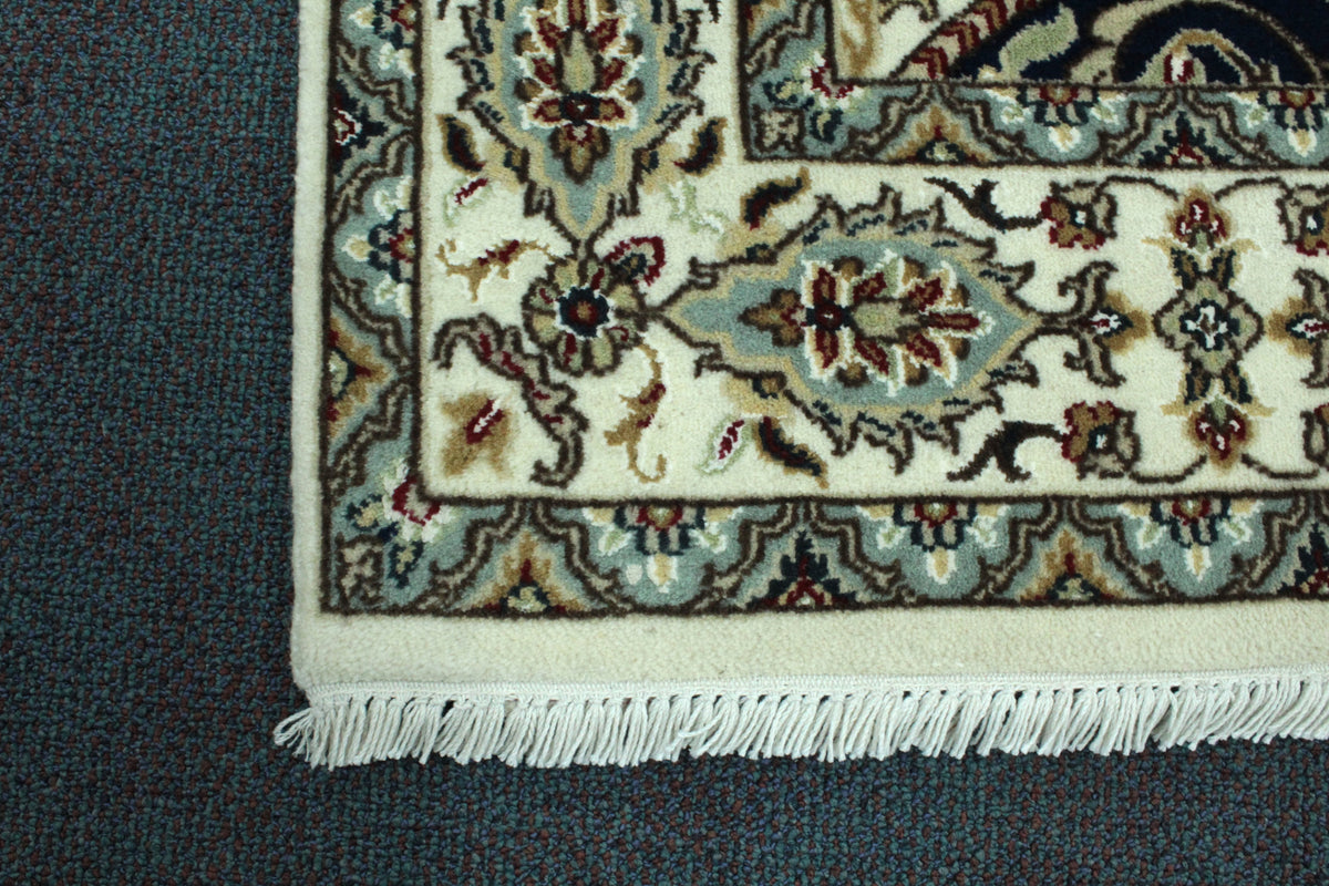 Gumbad Rug - 264 cm x 177 cm